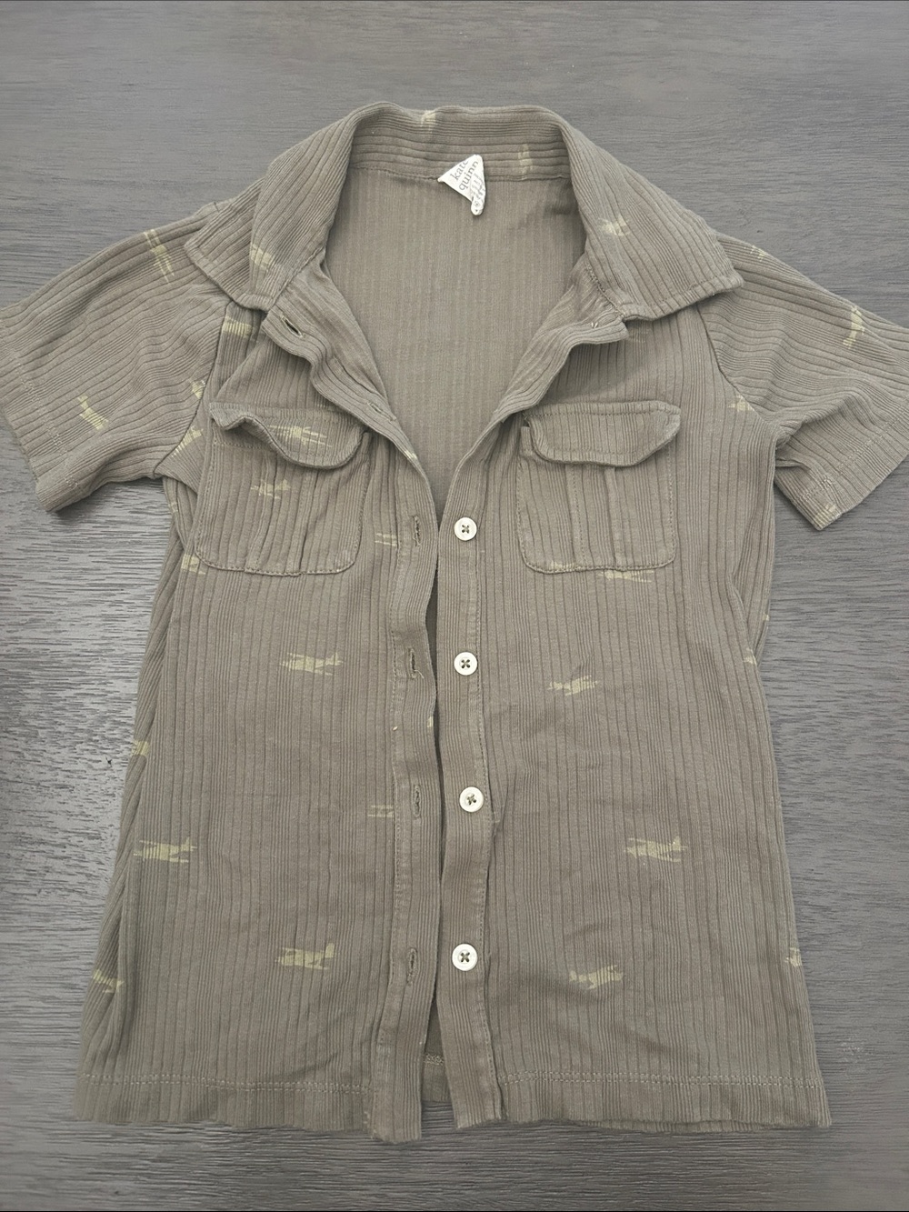 kate quinn Kids Ribbed Button-Front Top in Olive with Light green plane Accents